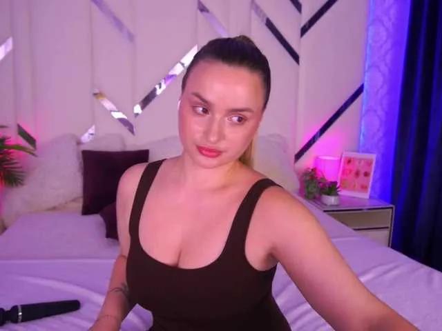 FloraGreys on BongaCams