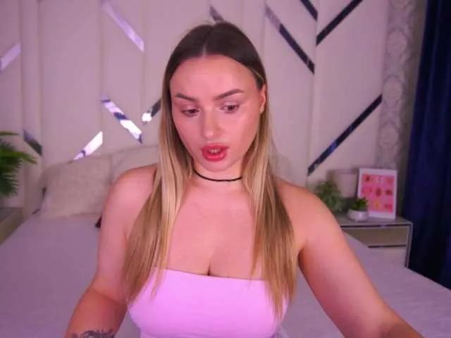 FloraGreys on BongaCams