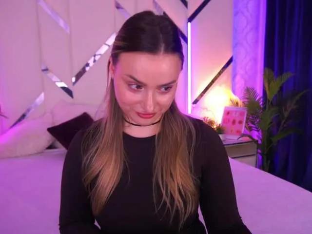 FloraGreys — It turns me on when a man is confident and knows what he wants... Especially if he wants me.
It turns me on when a man makes me feel wanted... without further ado
Slight dominance, confident hands, a look that makes your knees shake - and I'm all yours.