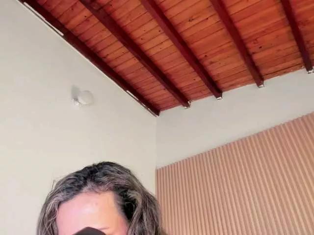 Freechat gipsela-gomez on BongaCams