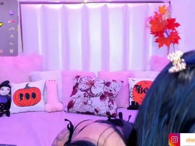 Offline HellenParis on BongaCams