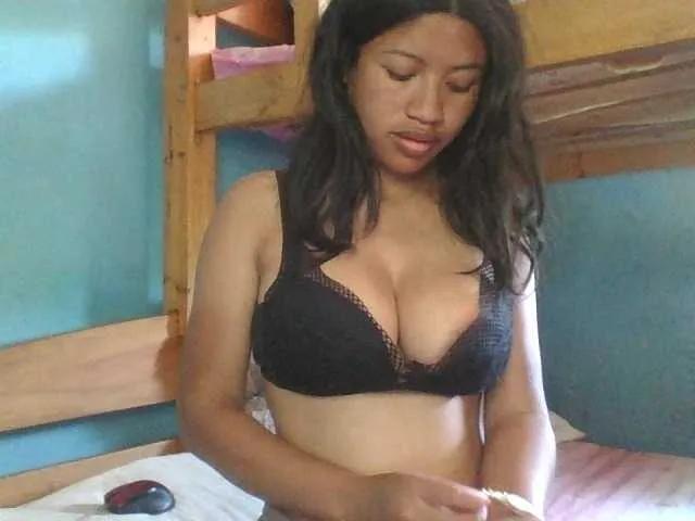 Offline HoTGirlie on BongaCams