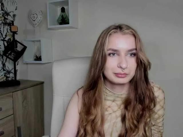 Offline HotNina19 on BongaCams