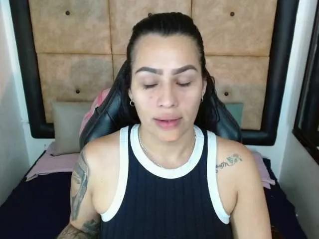 IamCarollVbna on BongaCams