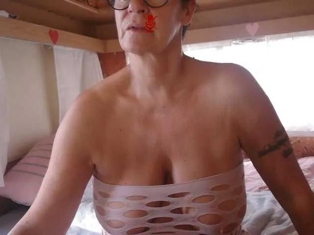 Offline illymaus on BongaCams