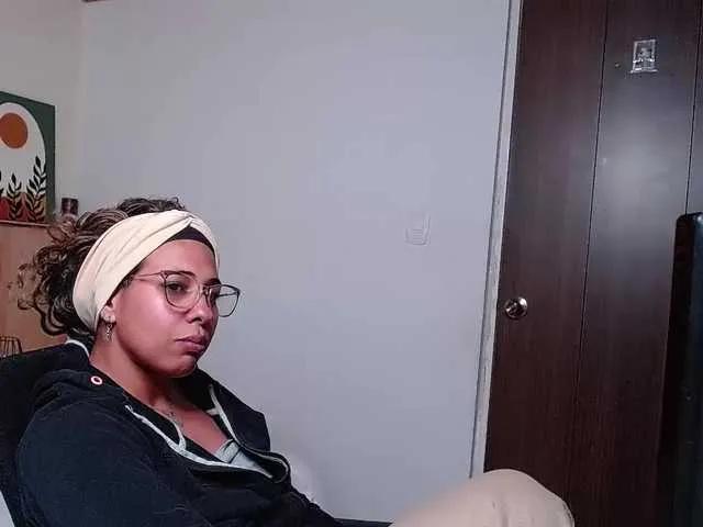 Offline Ivonne-collins33 on BongaCams