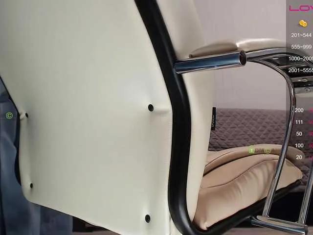 Offline jeanne-2017 on BongaCams