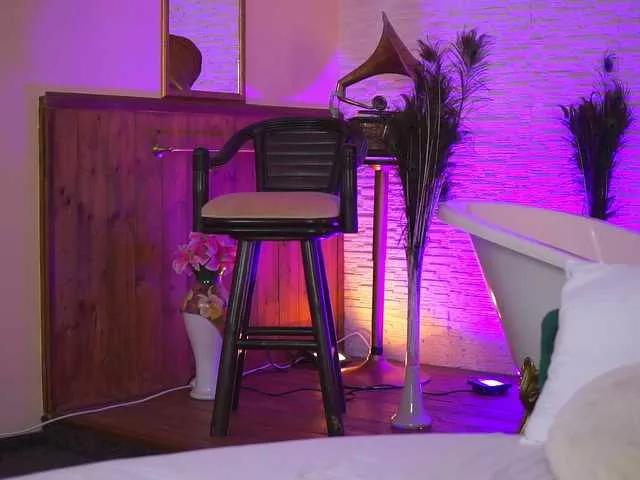 Offline JennaDay on BongaCams