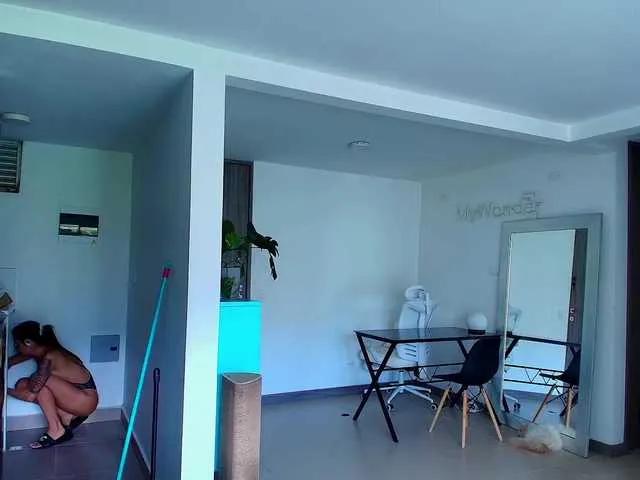 Offline juanita-fox on BongaCams