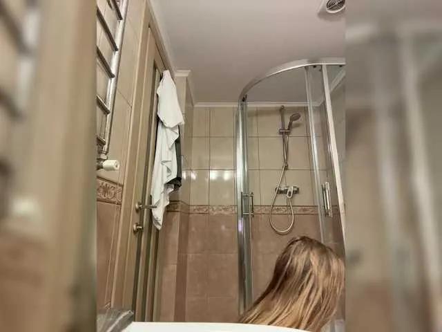 Freechat jucieLussie on BongaCams