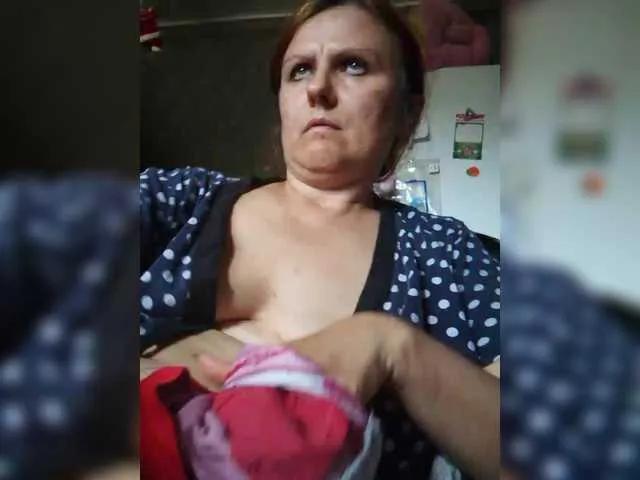 Offline Juli-huston on BongaCams