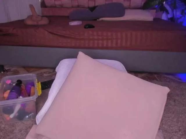 BongaCams Kahia-swt is Freechat Kahia-swt — My body is very sensitive