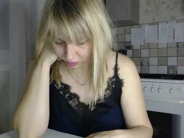 Offline Karmella on BongaCams