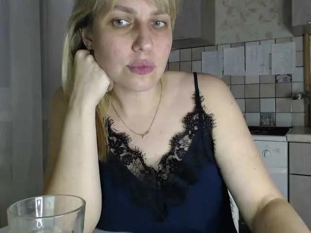 Offline Karmella on BongaCams