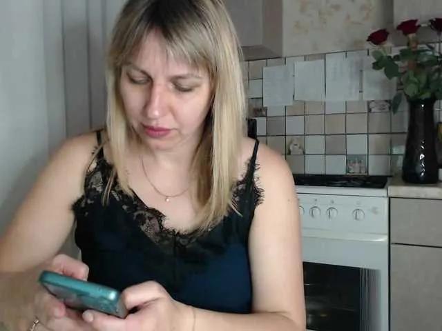 Offline Karmella on BongaCams