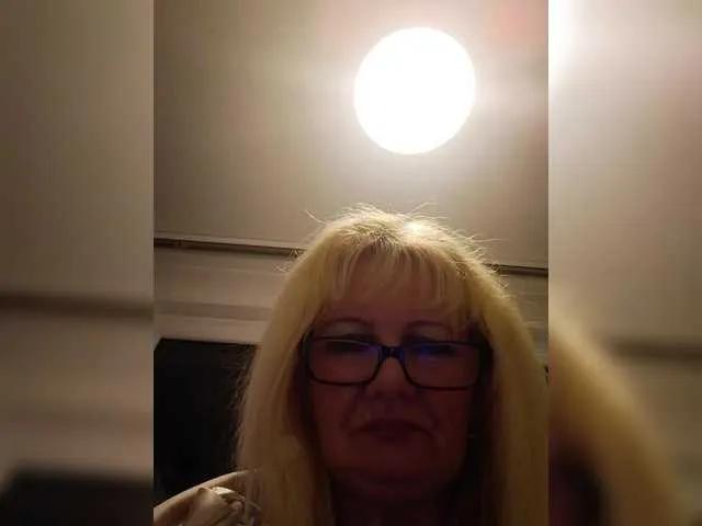 Freechat KASANDRABOLOSHKA on BongaCams