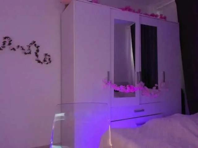 Offline kaylalaine1 on BongaCams