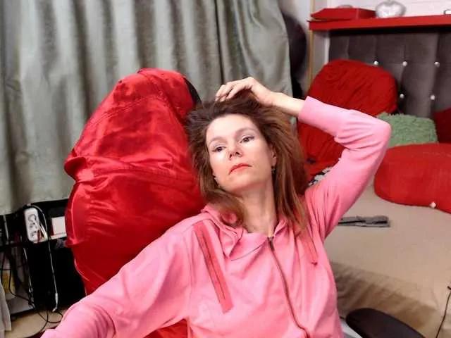 Freechat kellysurfing on BongaCams