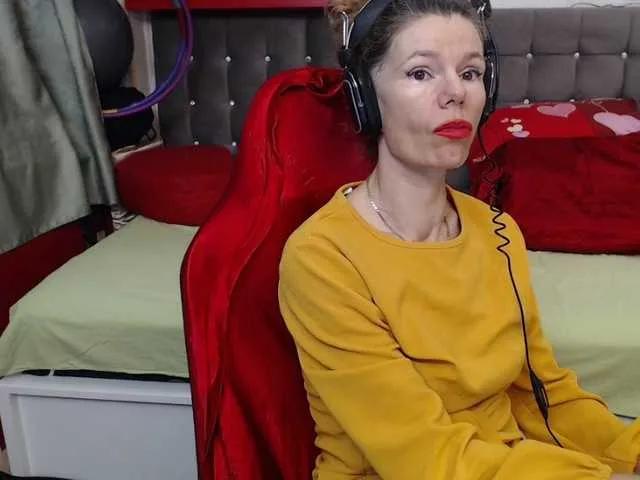 Freechat kellysurfing on BongaCams