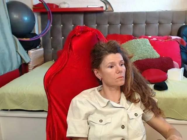 Freechat kellysurfing on BongaCams