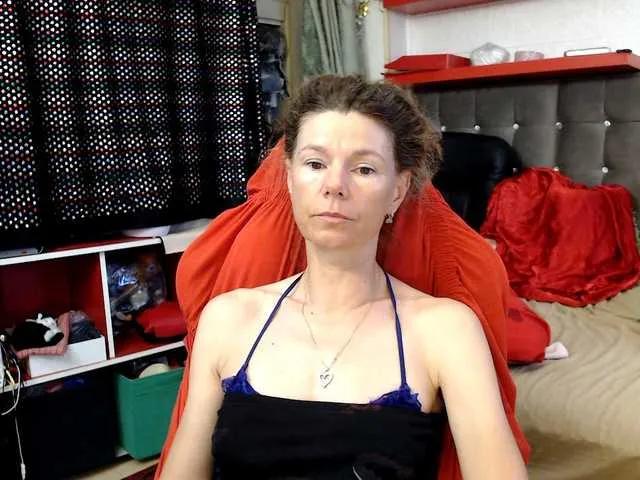 Freechat kellysurfing on BongaCams