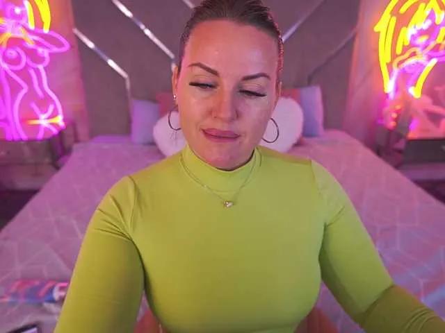 Freechat KiraCandyS on BongaCams