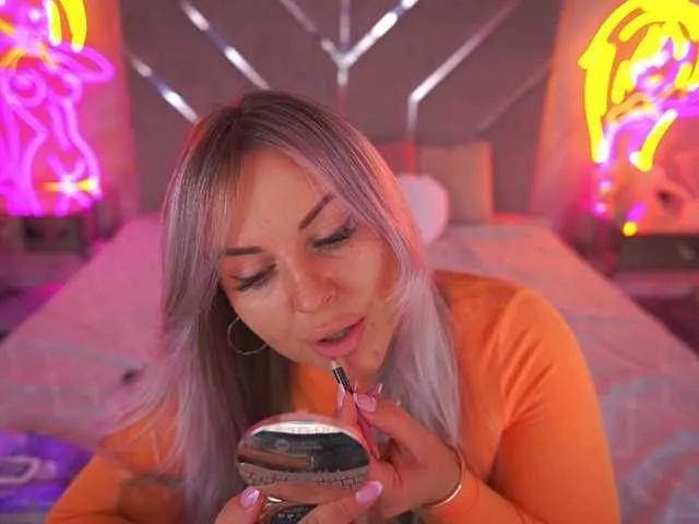 Freechat KiraCandyS on BongaCams