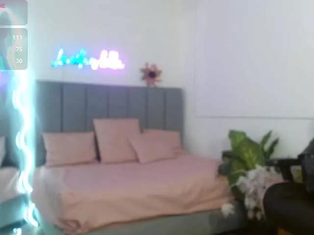 Offline KISSI-TAY on BongaCams