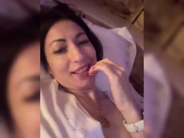 Offline KristiSSS1 on BongaCams