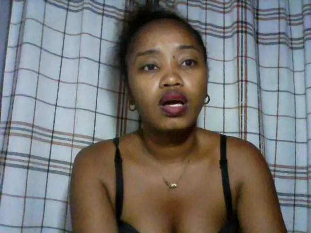 Offline kylie11 on BongaCams