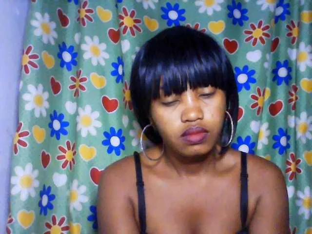 Offline kylie11 on BongaCams