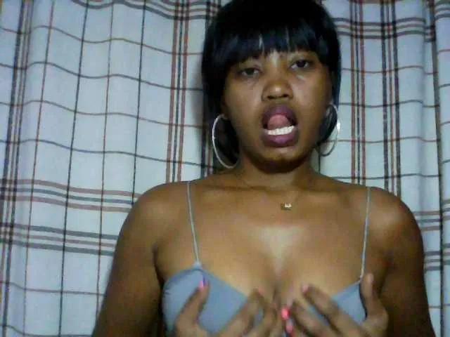Offline kylie11 on BongaCams