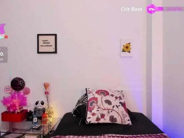 Offline Lauratoro on BongaCams