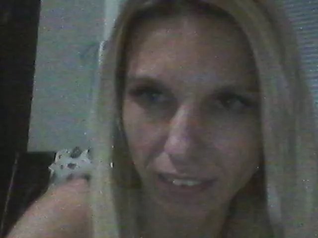 Offline Laurien on BongaCams