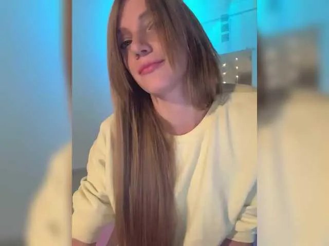 Offline LeenaLee on BongaCams