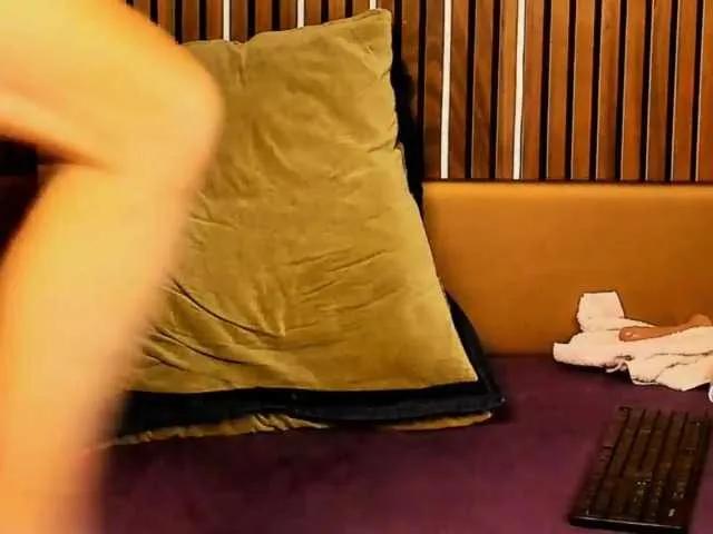 Offline LexyLuv on BongaCams