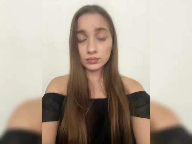 Offline LiizzOK on BongaCams