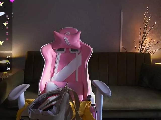 Offline LilElfie on BongaCams