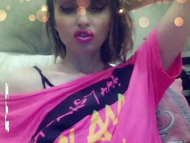 Offline lilisexy14 on BongaCams