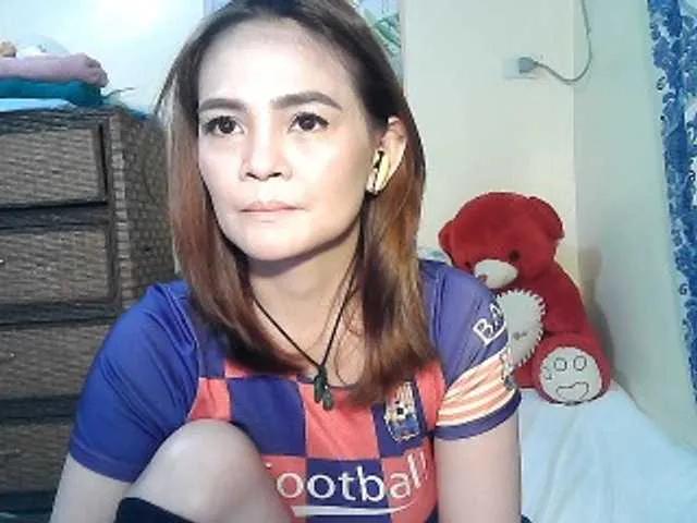 Offline lilymaepinay on BongaCams