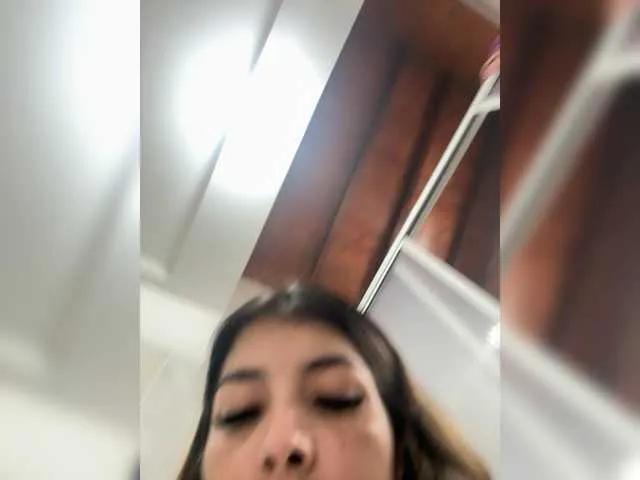 Offline LisaMonroe on BongaCams