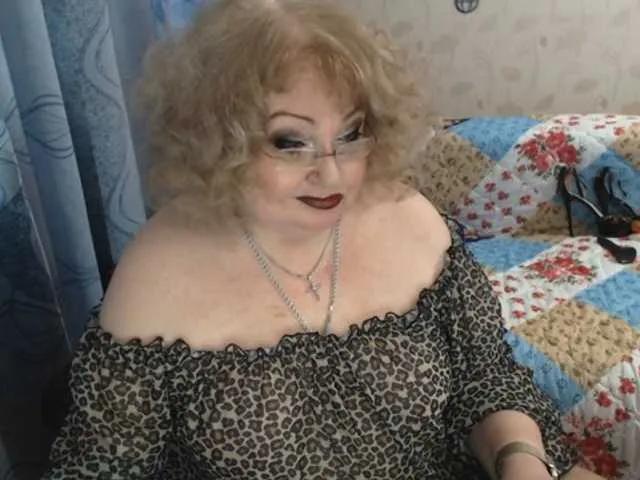 BongaCams livingnextdoor is Freechat livingnextdoor — really mature woman with curvaceous sexy body...very blond hair... sexy nails... big nipples and nature very hairy pussy...hard clit between very very very long pussylips ! looking for young student for give some sex lessons or men who know how make...