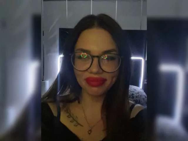 Offline Liysan11 on BongaCams