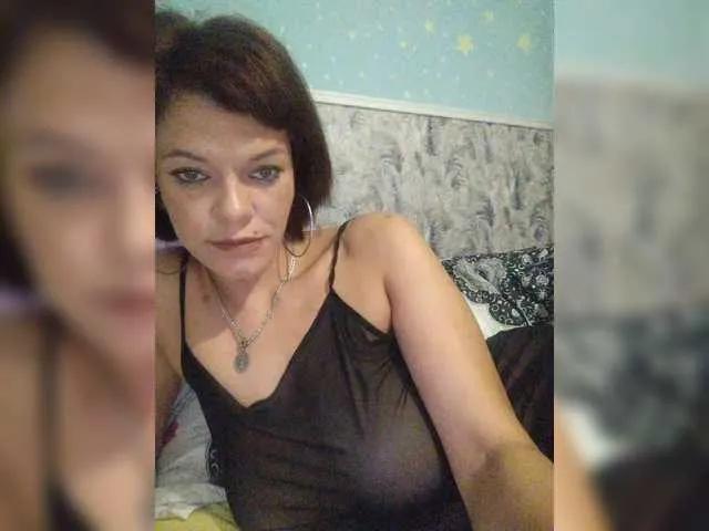 Offline Lois-Lorrie on BongaCams