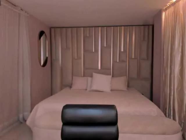 Freechat LucyWeiss on BongaCams