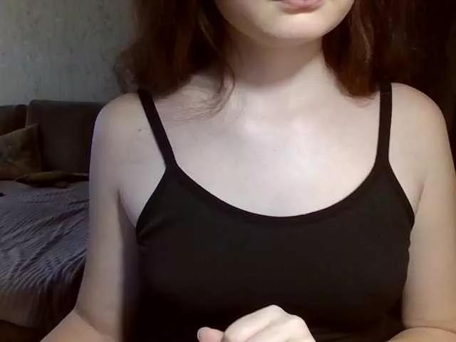 Maddy18 on BongaCams