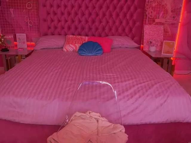 Offline MadissonSoft on BongaCams