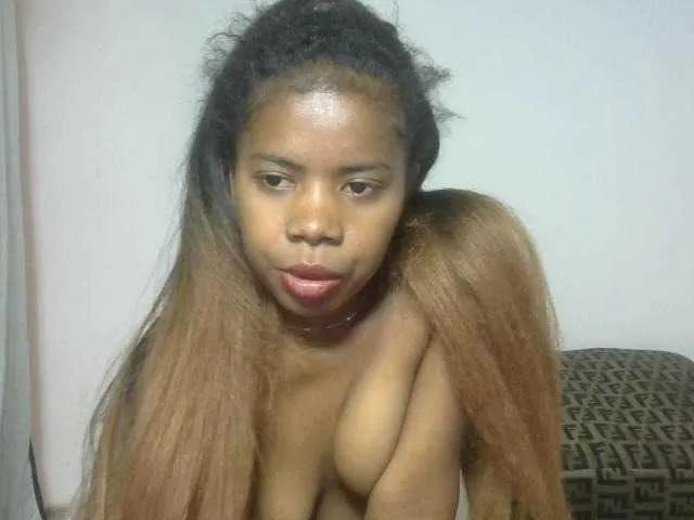 Maha19x on BongaCams