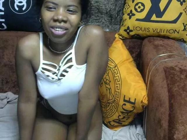 Maha19x on BongaCams