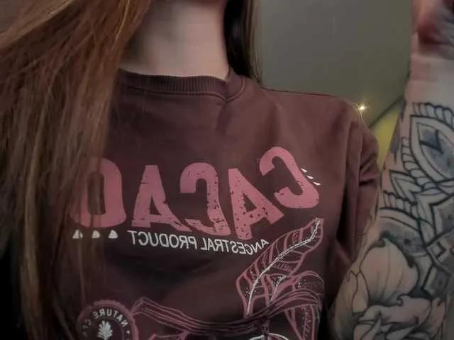 Freechat MaiaCollins1 on BongaCams